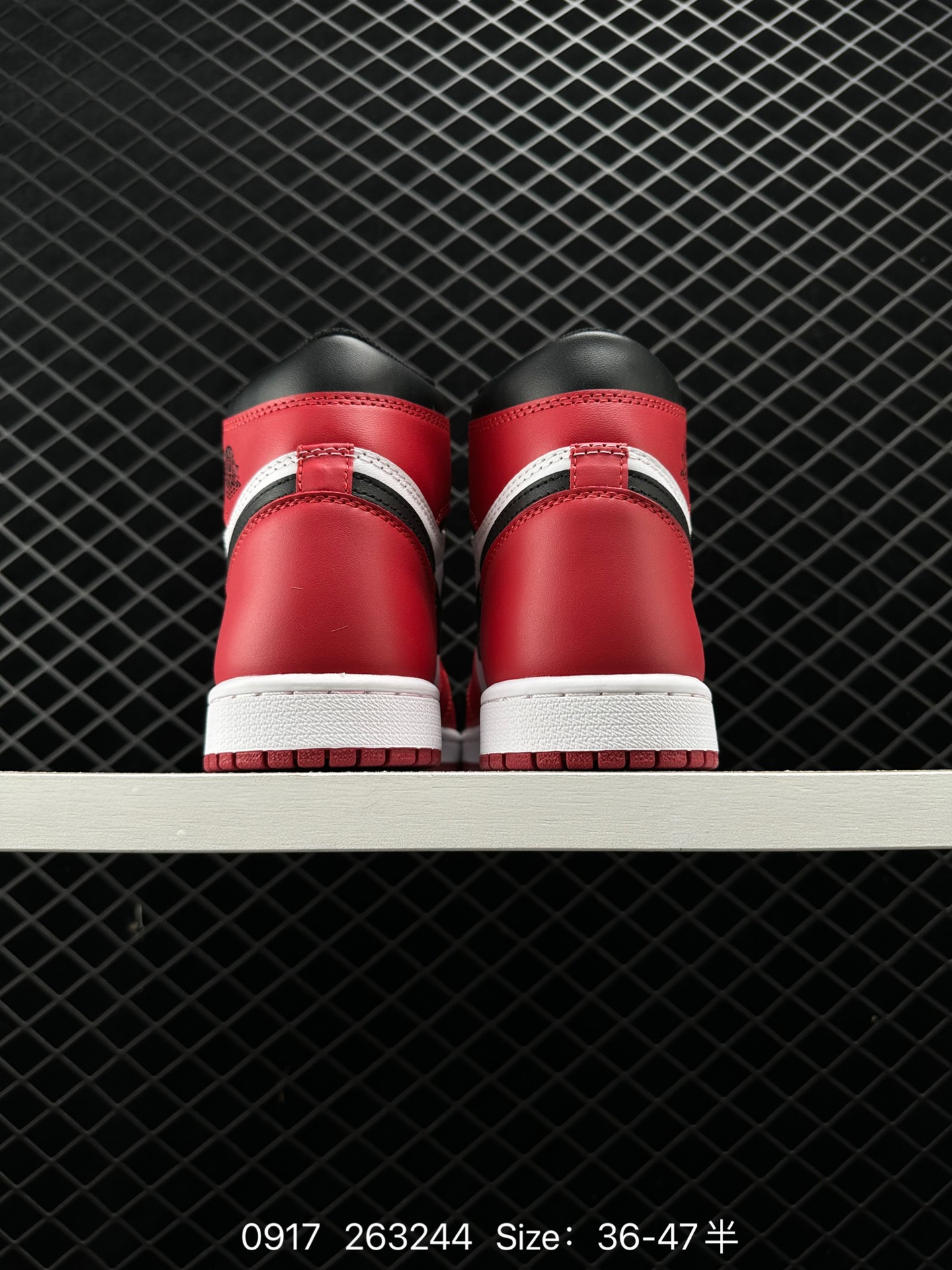 Nike Air Jordan 1 Retro High OG”Black/White“